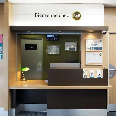 Nantes Reze Sebastien Otel Saint-Sébastien-sur-Loire